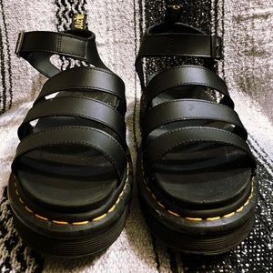 BLAIRE WOMEN’S HYDRO LEATHER GLADIATOR SANDALS